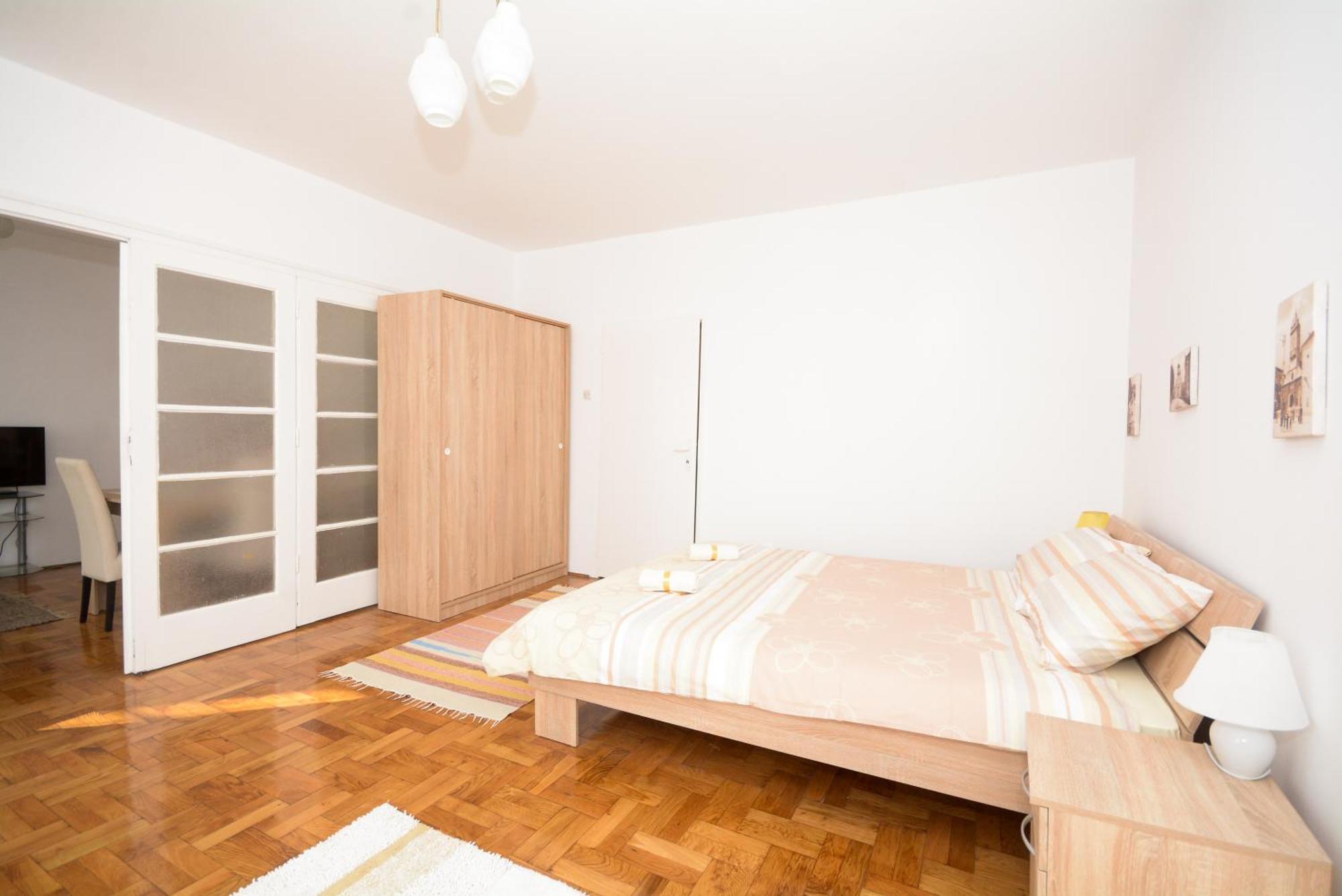 Apartments City Hall Belgrad Zimmer foto