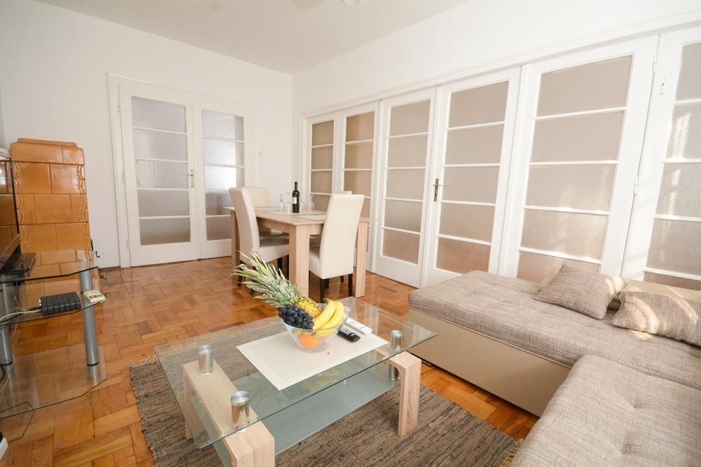 Apartments City Hall Belgrad Zimmer foto