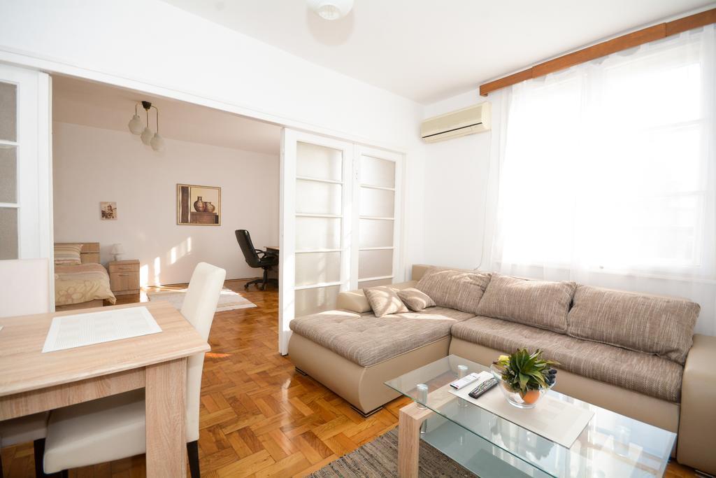 Apartments City Hall Belgrad Zimmer foto